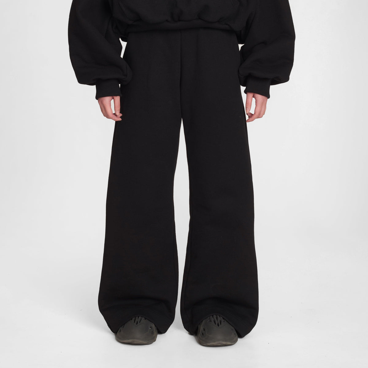GXL ‘PHASE ONE’ FLARED SWEATPANTS 2